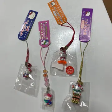 [ 지역 한정 ] 헬로키티 스트랩 4개 세트