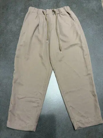 Relume 베이지 슬랙스