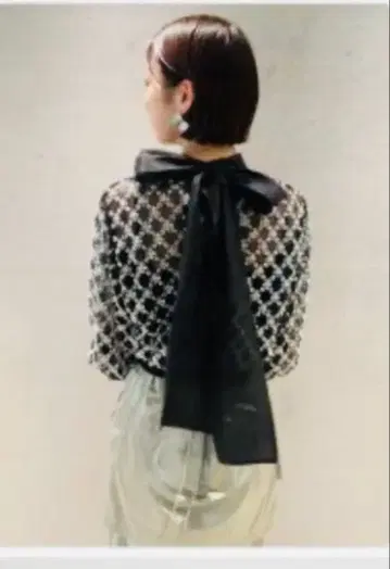 릴리 브라운 Lily brown 상의 블랙