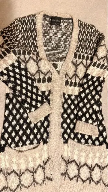 가디건 블랙 화이트