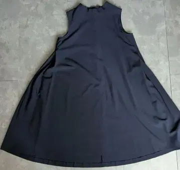 슬리브리스 플레어 원피스