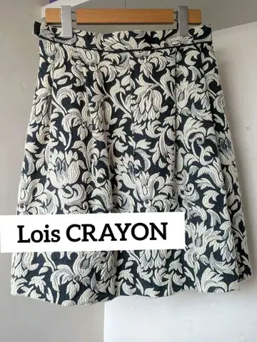 Lois CRAYON 로이스크레용 코튼 자카드 스커트