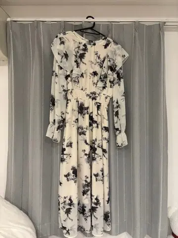 스나계 원피스 NICE CLAUP