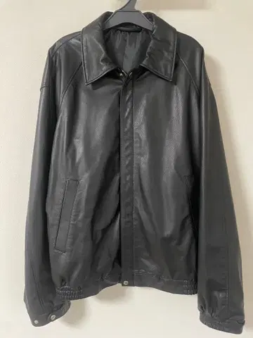 25ss UNIVERSAL PRODUCTS. LEATHER BROUSON