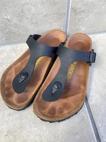 버켄스탁 기제 블랙 플립플랍 36