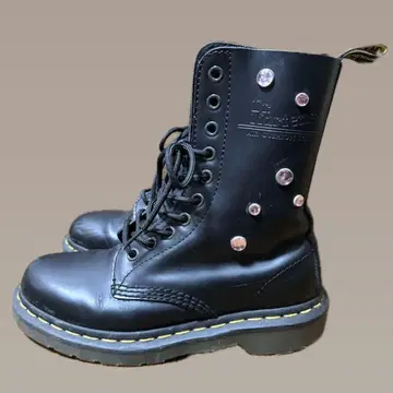 닥터마틴 10홀 리메이크 부츠