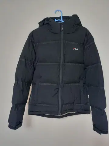 FILA 블랙 다운 자켓 후드 부착