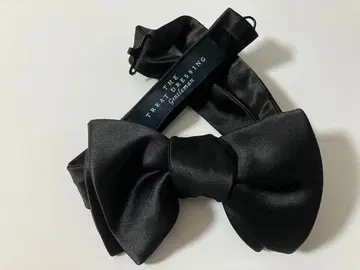 더 트릿 드레싱 태국 블랙