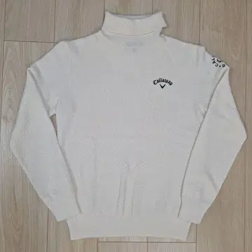 Callaway 화이트 터틀넥 스웨터