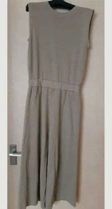 [택 포함 새상품] 밀라노 리브 베이지 올인원