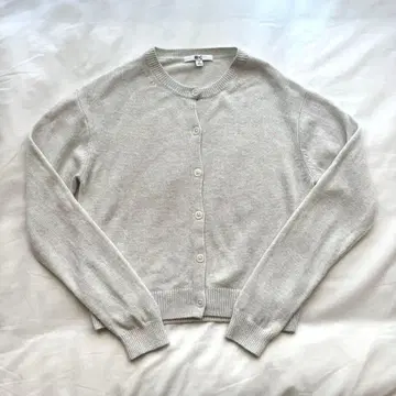 [ 새상품급 ] UNIQLOC 캐시미어 크루넥 숏 가디건 내추럴 S