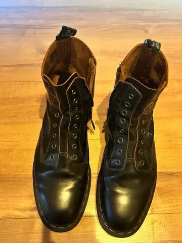 Dr. Martens 닥터마틴