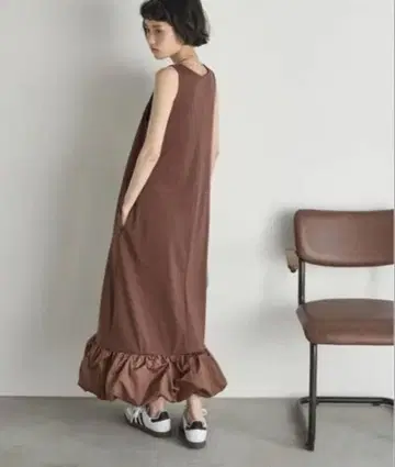 [ THE YOn ] 슬리브리스 원피스 FREE 브라운 여성용