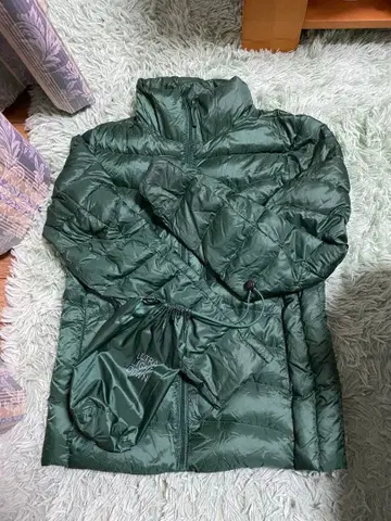 UNIQLO 울트라 라이트 다운 모스그린 M 미사용품