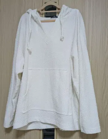 어반 리서치 화이트 후드 부착 보아 후드티