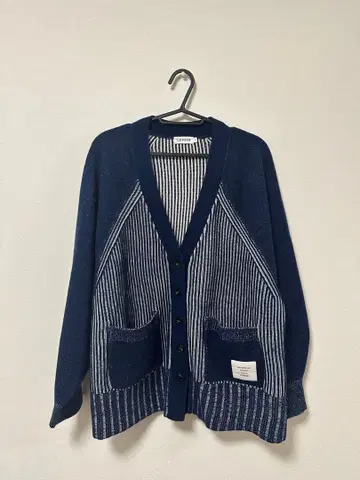 LEPSIM 네이비 스트라이프 가디건