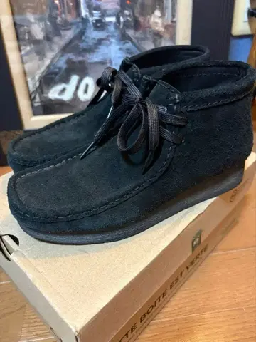 [ 새상품급 ] CLARKS 왈라비 부츠 블랙 스웨이드 UK4