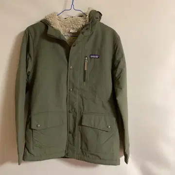 미사용 새상품 patagonia 후드 부착 자켓 올리브
