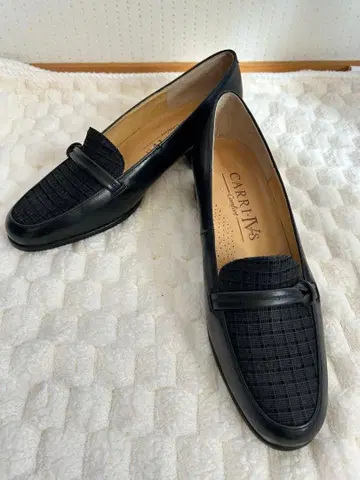 미사용 CARRITAS 블랙 가죽 로퍼 23cm 2E