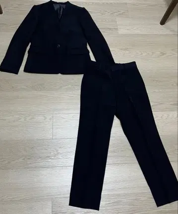 앵커우먼 네이비 x 테일러드 자켓 x 테이퍼드 팬츠 2종 세트