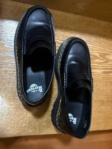 닥터마틴 인기 모델 통굽 로퍼 UK8