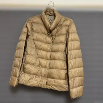 유니클로 베이지 다운 자켓