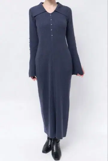 [ 새상품급 ] LAGUNAMOON 빅 칼라 메탈 버튼 니트 원피스