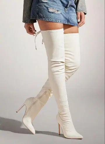 화이트 롱 부츠 슬림 핏