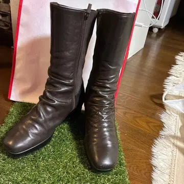 다크 브라운 롱 부츠 통굽