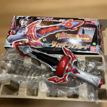 울트라맨 타이거 DX 타이거 트라이 블레이드 반다이