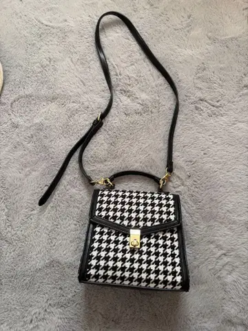 하운드 투스 숄더백