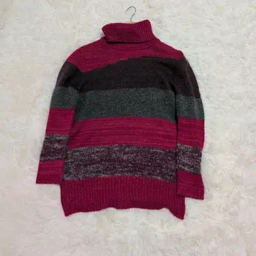 PINORE 스트라이프 터틀넥 니트 스웨터