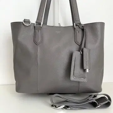 새상품급 페레 모르비다 토트백 코로레 가죽 그레이 A4 수납 가능