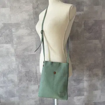 [ 미사용 새상품 ] 레쎄페르 숄더백 민트 그린