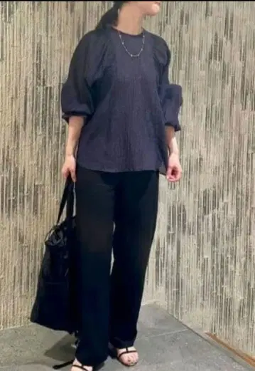 FRAMeWORK 개더 볼륨 슬리브 시어 블라우스 블랙