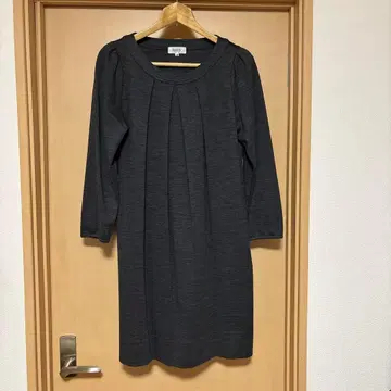 다크 그레이 플리츠 디자인 원피스 38