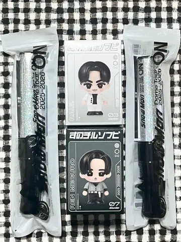 SnowMan ON 투어 굿즈 소프트 비닐, 응원봉 메구로 렌 라울