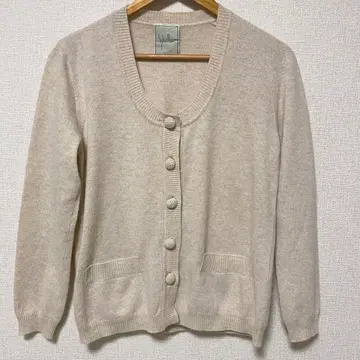 시빌라 니트 가디건 40(L) 아이보리 울 100% 싸개 단추