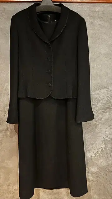 블랙 포멀 원피스 수트