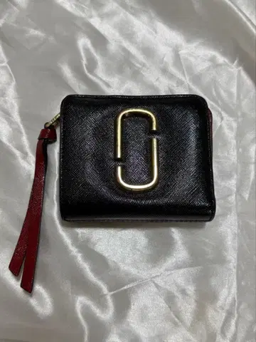 MarkJacobs 2단 접이식 지갑