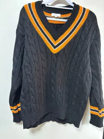 BY 와이드 형태 칠드런 V 넥 니트