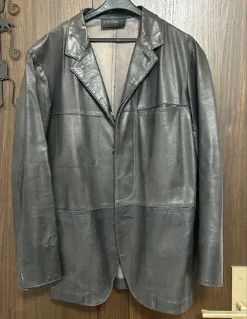 다크 그레이 가죽 싱글 브레스 자켓