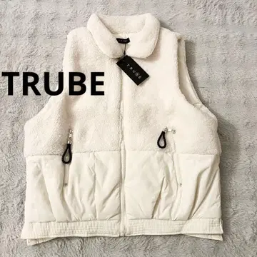 택 포함 새상품 TRUBE 보아 절개 충전솜 베스트 화이트 M L