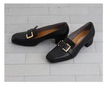 버클 로퍼 펌프스 artemis by DIANA