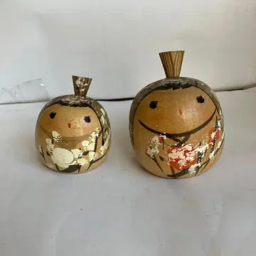 레트로 코케시 2체 대소 소매가 붙어 있어 귀엽습니다.