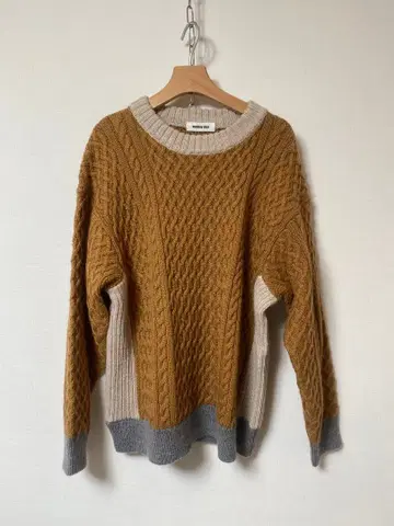 [ monkey time ] 케이블 짜임 니트 스웨터