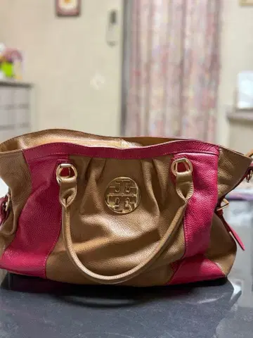 가죽 토트백 핑크와 베이지