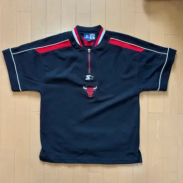 시카고 불스 집업 반팔 티셔츠 M 사이즈 (블랙)