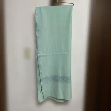 탑카피 페퍼민트 그린 자수 머플러 (친정집 보관품)