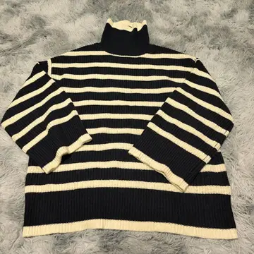 슬로브 이에나 터틀넥 보더 니트